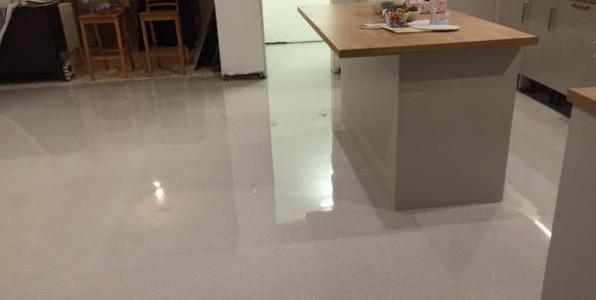 Jointless kitchen floor